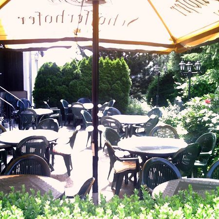ลันด์กาสท์เฮาส์ วัลเดอสรู Hotel Welschneudorf ภายนอก รูปภาพ